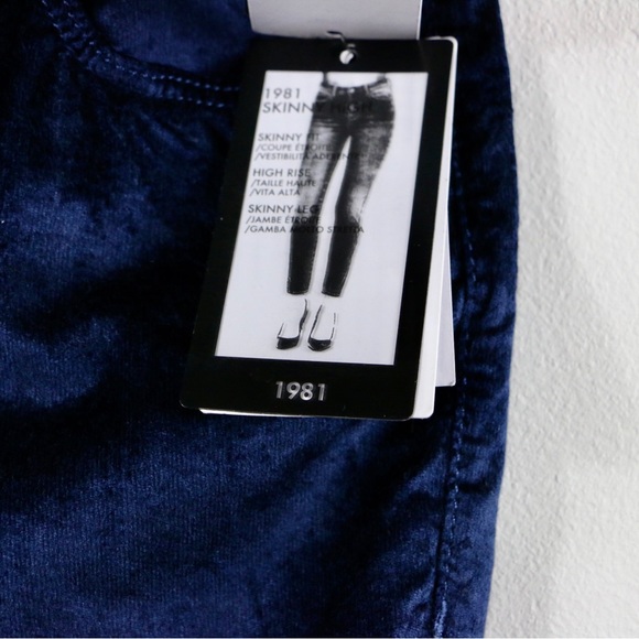 Guess 1981 Skinny High-Rise Velvet Pants Women’s Size 26 Navy Blue NWT - Picture 8 of 9